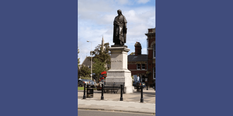 Isaac Newton Statue